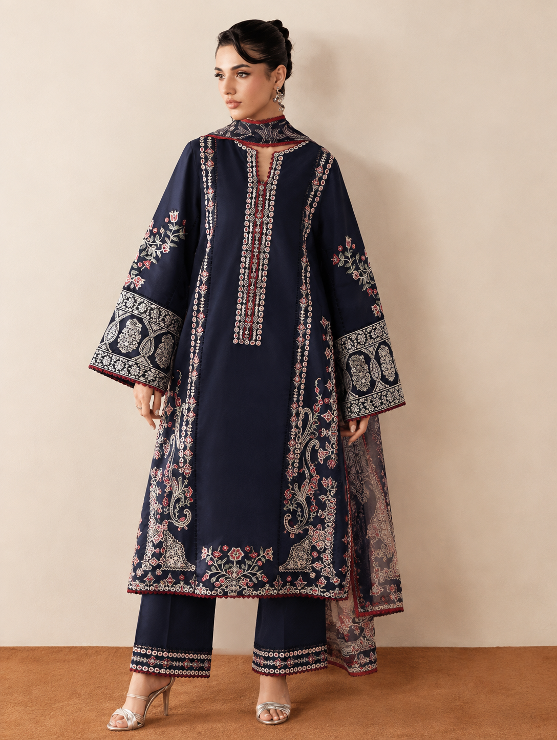 IZEL | 3pc Embroidery Dhanak