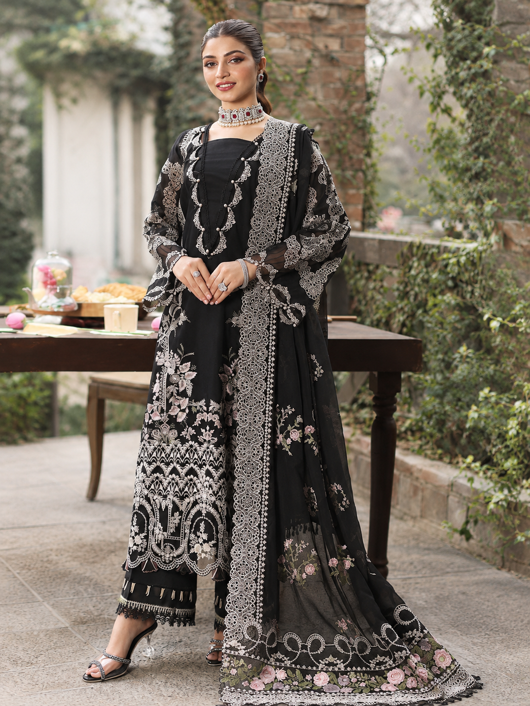 KAHF | 3pc Embroidery Dhanak